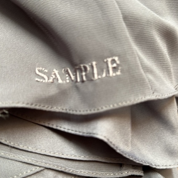 Bill levkoff dress strapless has straps‎ missing a clamp - Picture 8 of 8